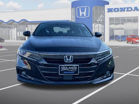 Used 2022 Honda Accord Sport image 2