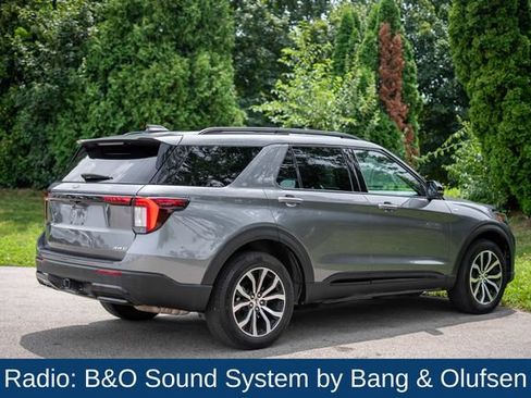 Used 2025 Ford Explorer ST-Line AWD/4WD image 5