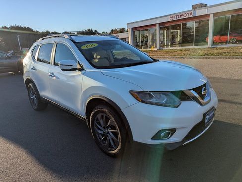 Used 2016 Nissan Rogue SL w/ SL Premium Package image 7