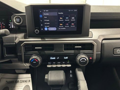 Used 2025 Toyota 4Runner SR5 image 25