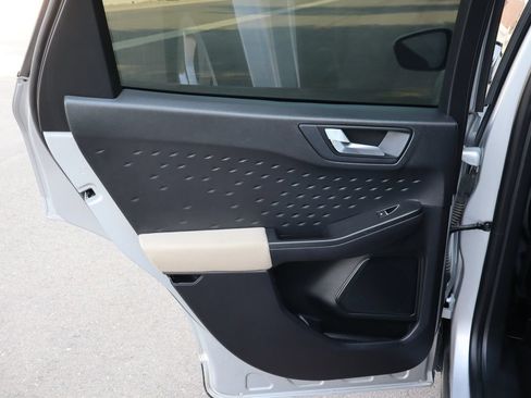 Used 2020 Ford Escape SE AWD/4WD image 24