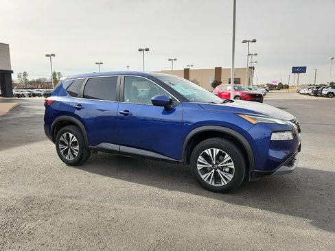 Used 2023 Nissan Rogue SV image 8