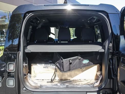 New 2026 Land Rover Defender 110 S image 19