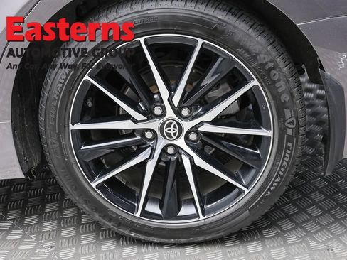 Used 2024 Toyota Camry SE w/ Cold Weather Package FWD image 8