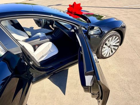 Used 2024 Tesla Model 3 Standard Range RWD image 37