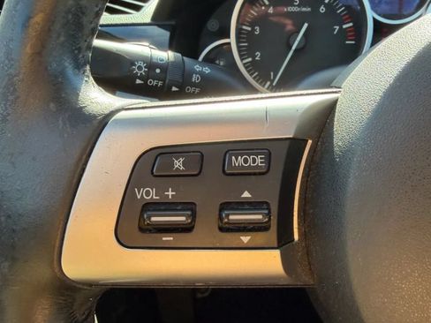 Used 2006 MAZDA MX-5 Miata Grand Touring RWD image 16