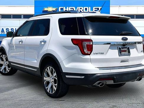 Used 2019 Ford Explorer Limited w/ Limited Luxury Package AWD/4WD image 3