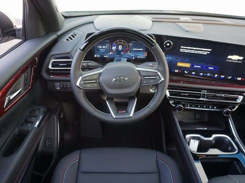 New 2026 Chevrolet Traverse Z71 w/ Enhanced Driving Package image 13