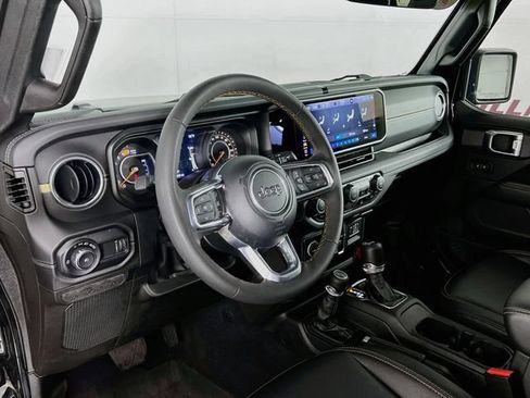 Used 2024 Jeep Wrangler Unlimited Sahara w/ Technology Group AWD/4WD image 35