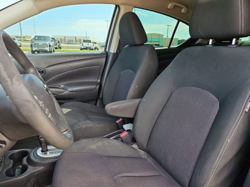 Used 2018 Nissan Versa SV FWD image 11