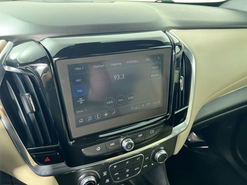 Used 2023 Chevrolet Traverse LT image 25