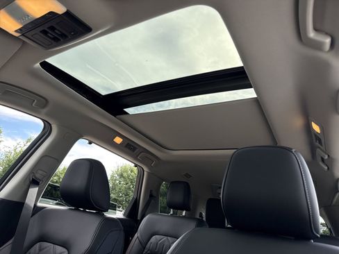 New 2026 Nissan Pathfinder Platinum FWD image 6