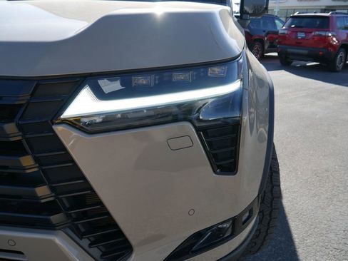 Used 2024 Lexus GX 550 550 Overtrail+ image 27