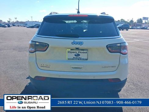 Used 2018 Jeep Compass Limited AWD/4WD image 4