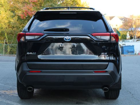 Used 2023 Toyota RAV4 XLE image 5