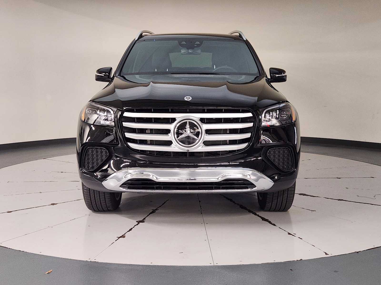Used 2026 Mercedes-Benz GLS 450 4MATIC image 9