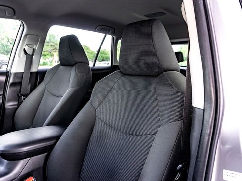 Used 2024 Toyota RAV4 LE image 13