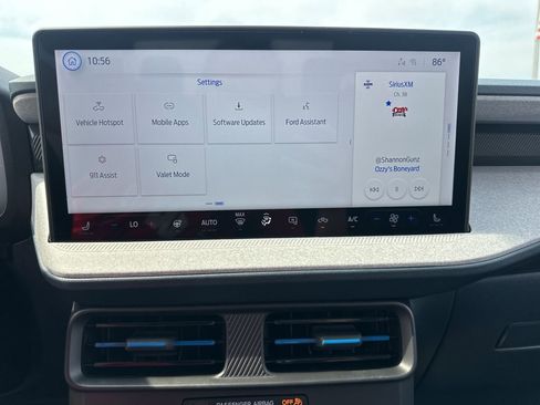 New 2025 Ford Maverick XLT w/ XLT Luxury Package image 36