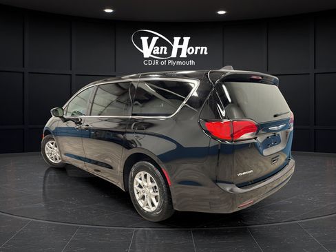 New 2026 Chrysler Voyager LX FWD image 4