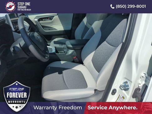 Used 2024 Toyota RAV4 XLE w/ Convenience Package FWD image 12