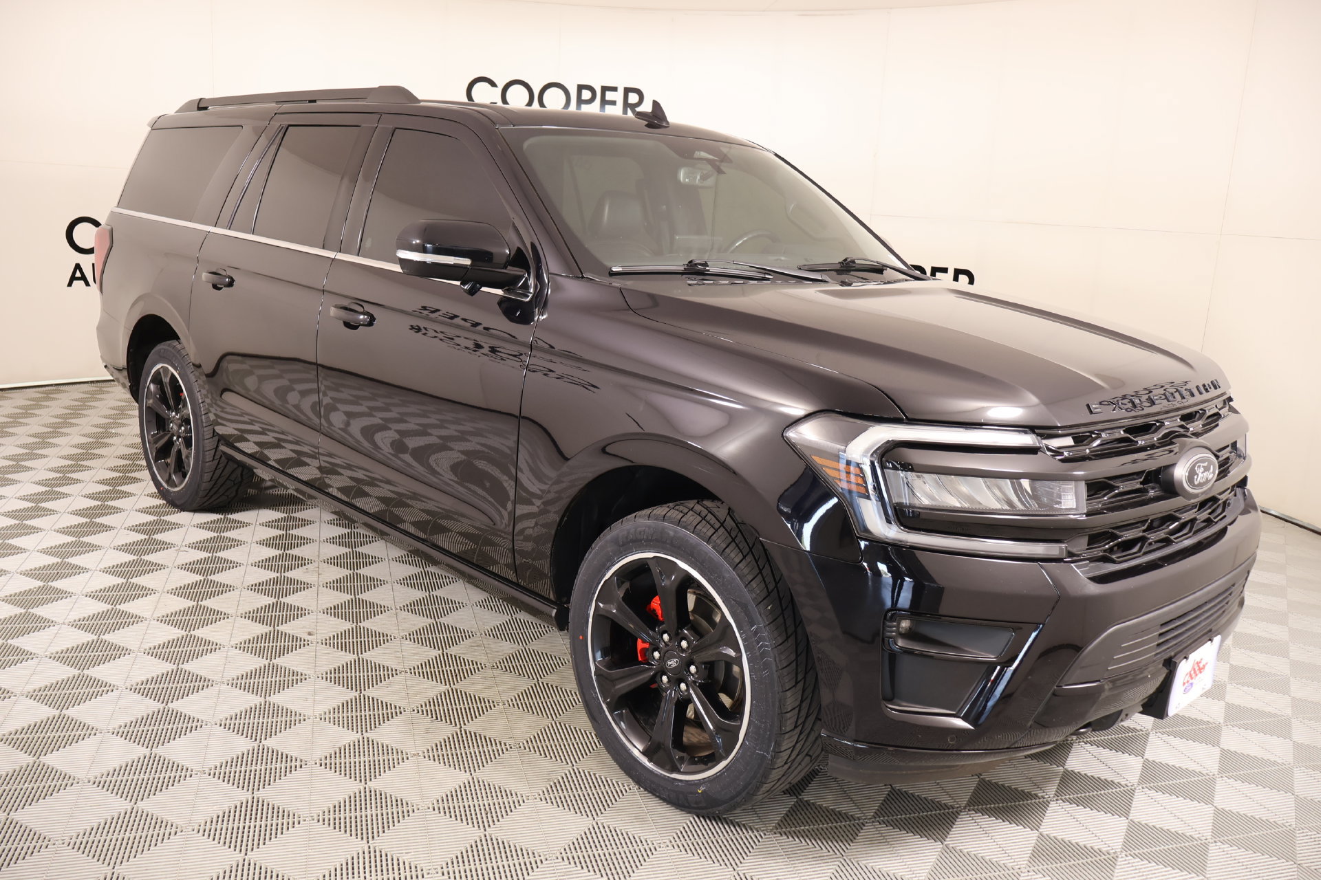Used 2024 Ford Expedition Max Limited AWD/4WD image 1