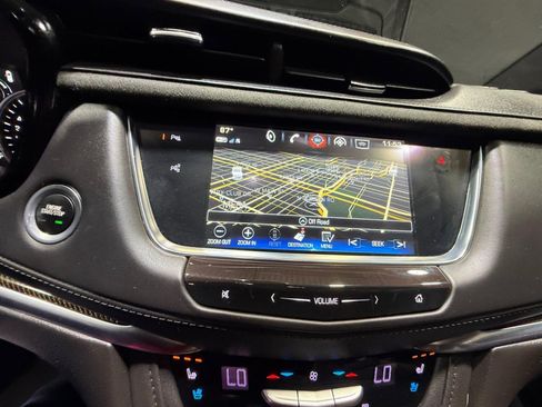 Used 2019 Cadillac XT5 Platinum AWD/4WD image 28