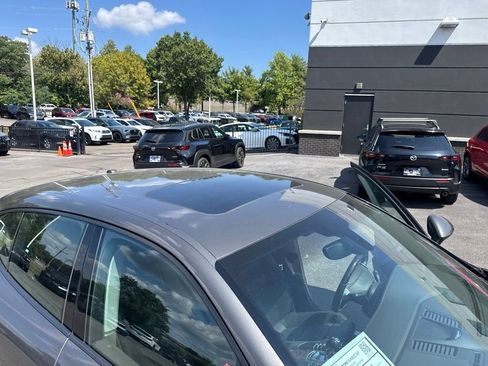 Used 2016 Porsche Panamera 4 AWD/4WD image 93