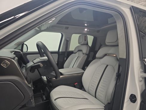 Used 2023 Rivian R1T Adventure AWD/4WD image 20