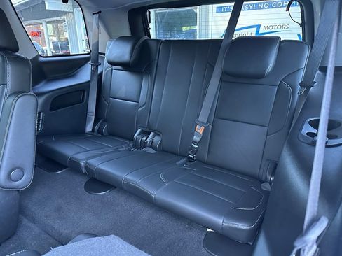 Used 2018 Chevrolet Tahoe LT w/ LT Signature Package AWD/4WD image 11