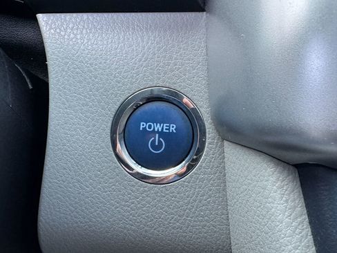 Used 2015 Toyota Highlander Limited Platinum image 28