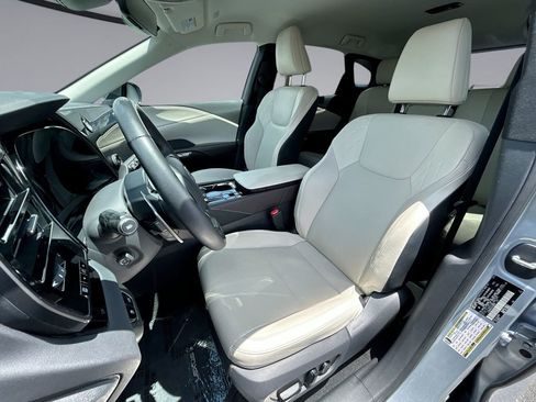 Used 2024 Lexus RX 350 FWD w/ Technology Package image 30