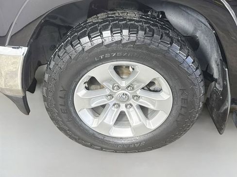 Used 2022 RAM 1500 Laramie AWD/4WD image 32
