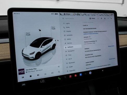 Used 2025 Tesla Model Y Long Range image 24