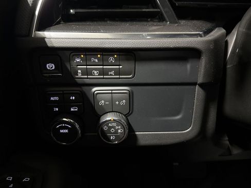 New 2026 Chevrolet Suburban RST w/ Comfort Package AWD/4WD image 19