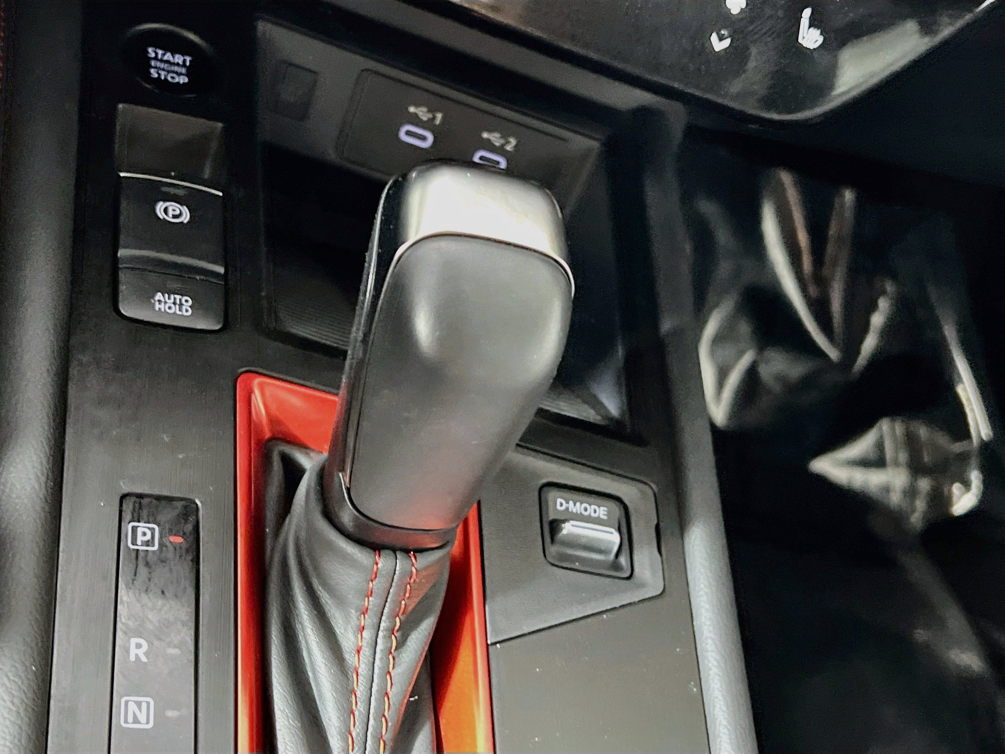 Used 2026 Nissan Kicks SR w/ Cold Weather Package FWD image 24