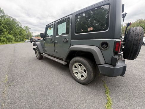 Used 2014 Jeep Wrangler Unlimited Sport AWD/4WD image 7