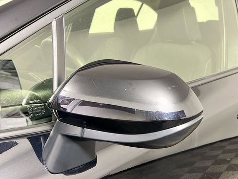 Used 2025 Toyota Corolla LE image 12