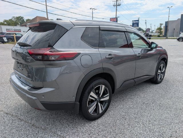 Used 2024 Nissan Rogue SL w/ SL Premium Package AWD/4WD image 5