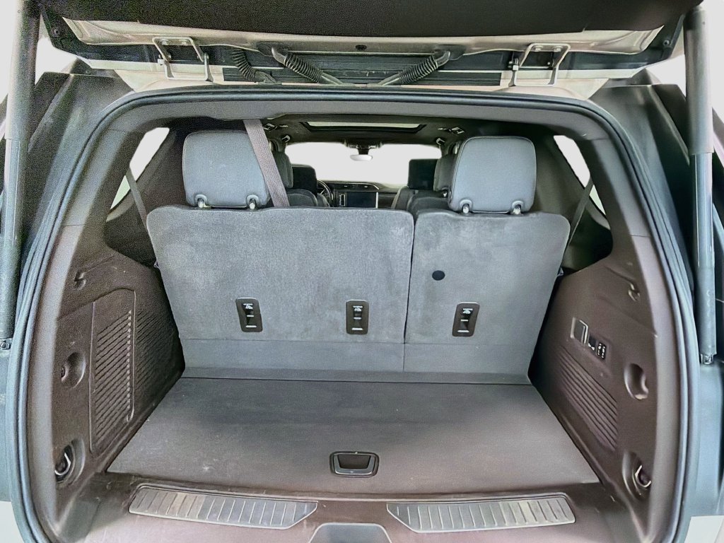 Used 2021 GMC Yukon Denali w/ Denali Ultimate Package RWD image 32