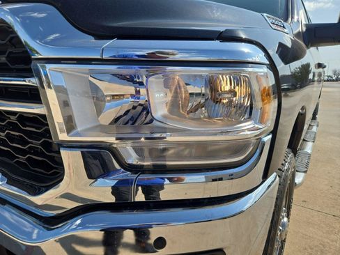 Used 2024 RAM 2500 Tradesman w/ Chrome Appearance Group AWD/4WD image 10