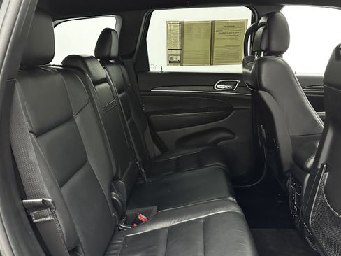Used 2018 Jeep Grand Cherokee Limited image 29