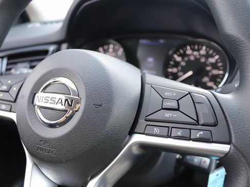 Used 2021 Nissan Rogue Sport S image 20