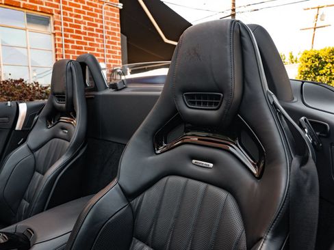 Used 2021 Mercedes-Benz AMG GT Roadster w/ AMG Stealth Edition image 7