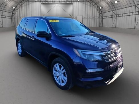 Used 2016 Honda Pilot LX image 3