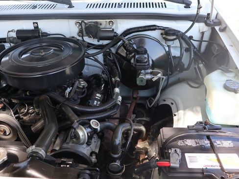 Used 1990 Dodge Dakota 2WD Regular Cab image 30