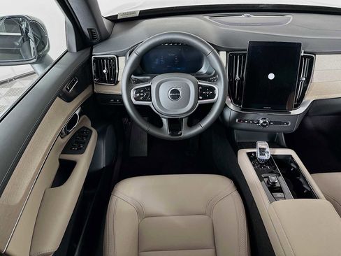 New 2026 Volvo XC90 T8 Plus image 21