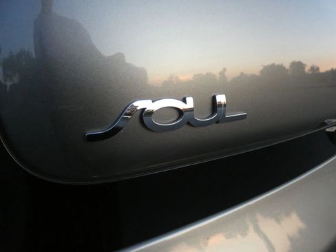 Used 2018 Kia Soul EV image 66