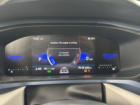 Used 2024 Volkswagen Taos SE w/ Panoramic Sunroof Package image 21