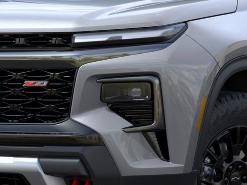 New 2026 Chevrolet Traverse Z71 w/ Driver Confidence Package AWD/4WD image 10