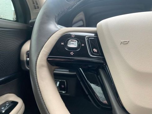 Used 2024 Lincoln Corsair Reserve w/ Equipment Group 201A image 21